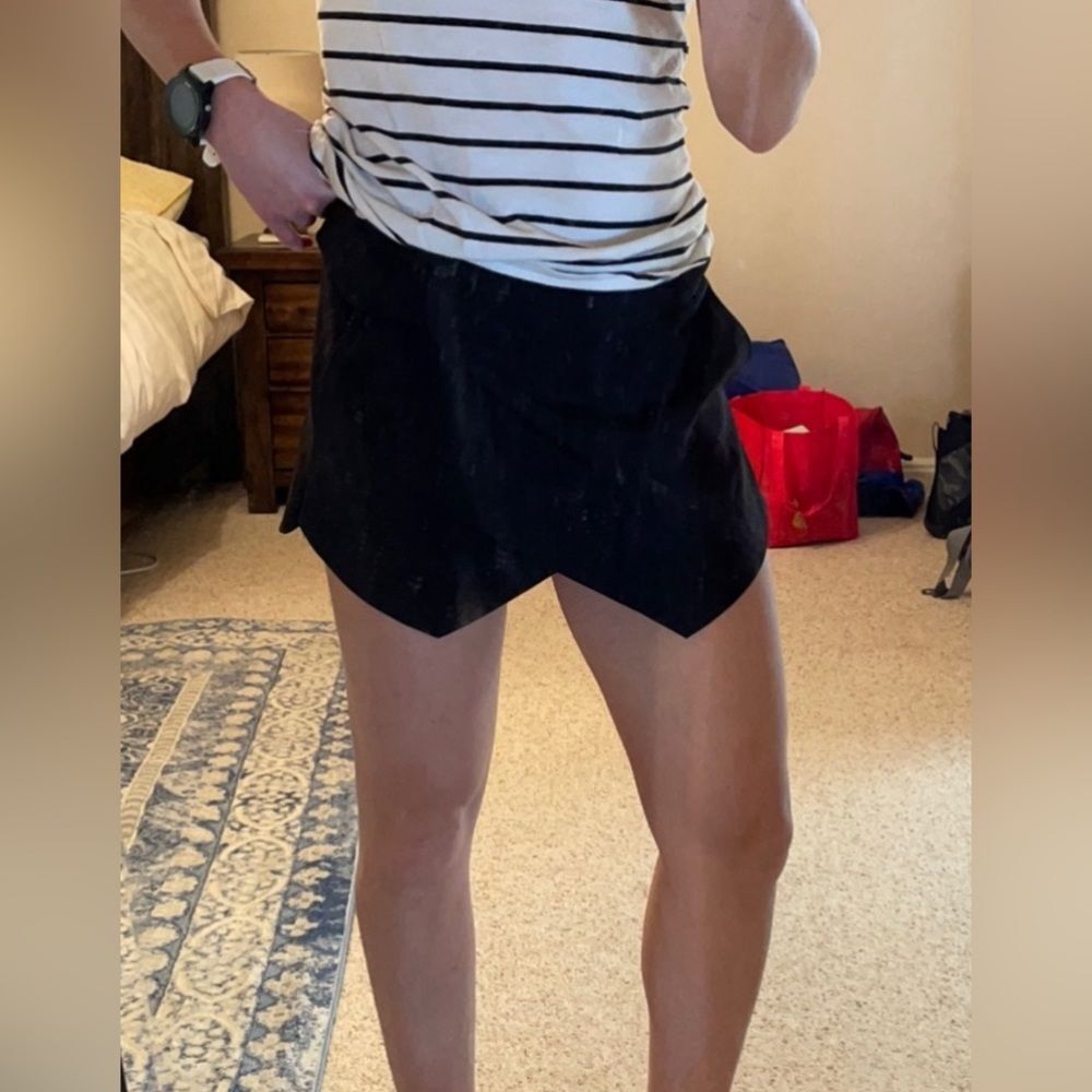 Shorts black skort Size Medium m modern everyday Forever 21